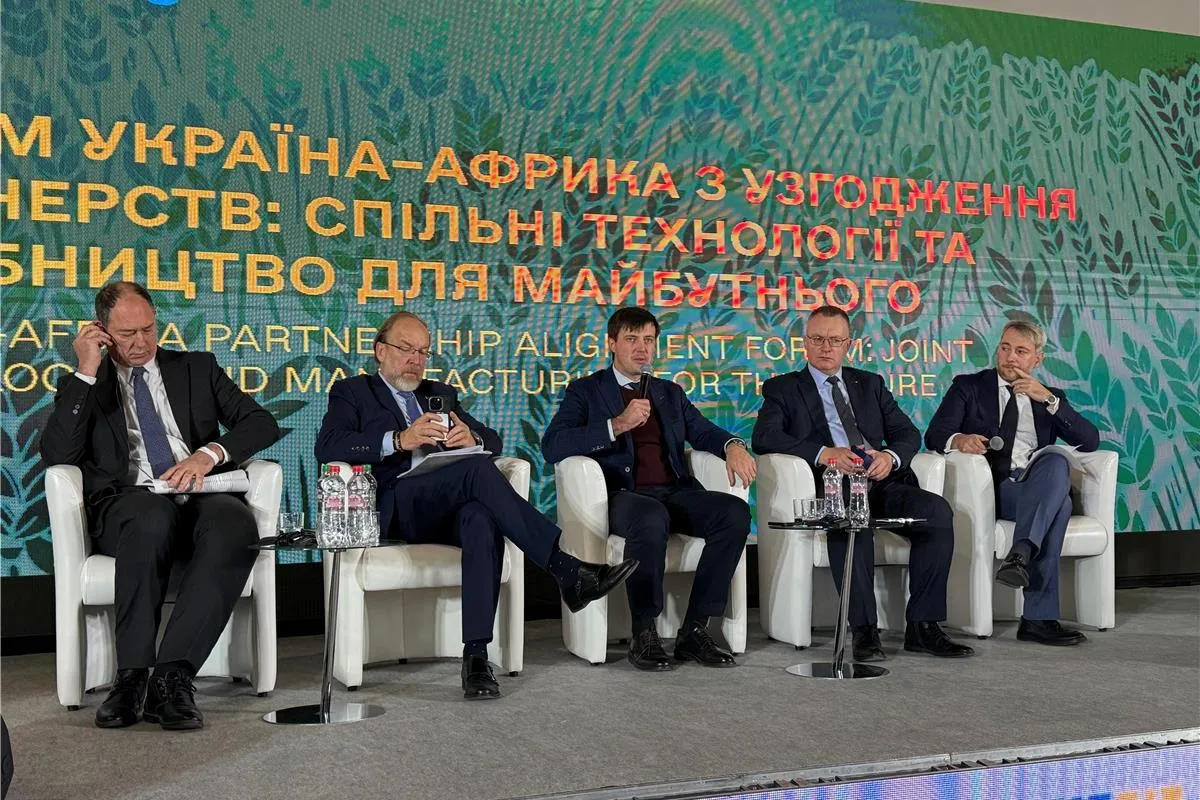 Україна обговорює створення в ОАЕ агрохабів для підтримки світової продовольчої безпеки