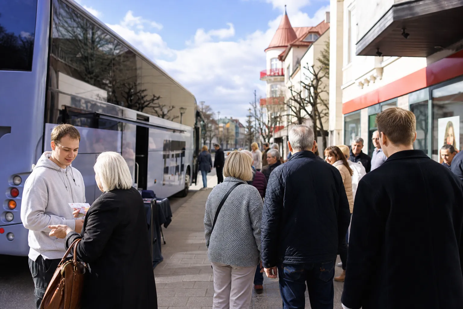 Обозреватель The Local предположил медийную игру Окессона с правыми партиями