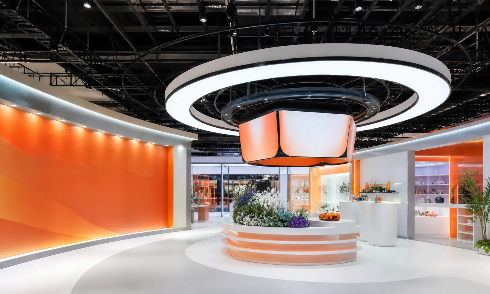 Голова Alibaba Джо Цай придбав ще 720 тисяч акцій компанії