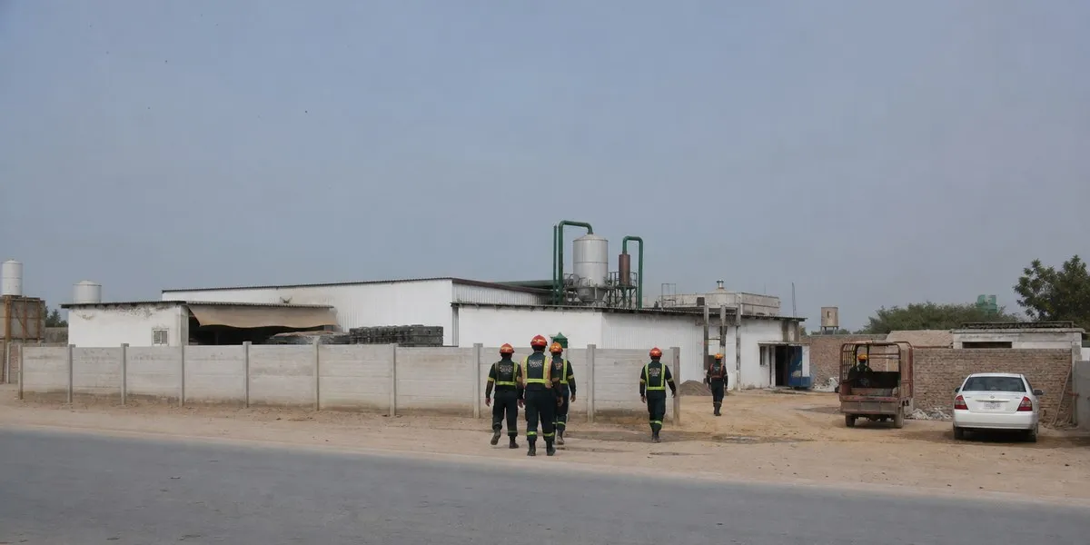 Ammonia leak at ice factory in Pakistan kills one person