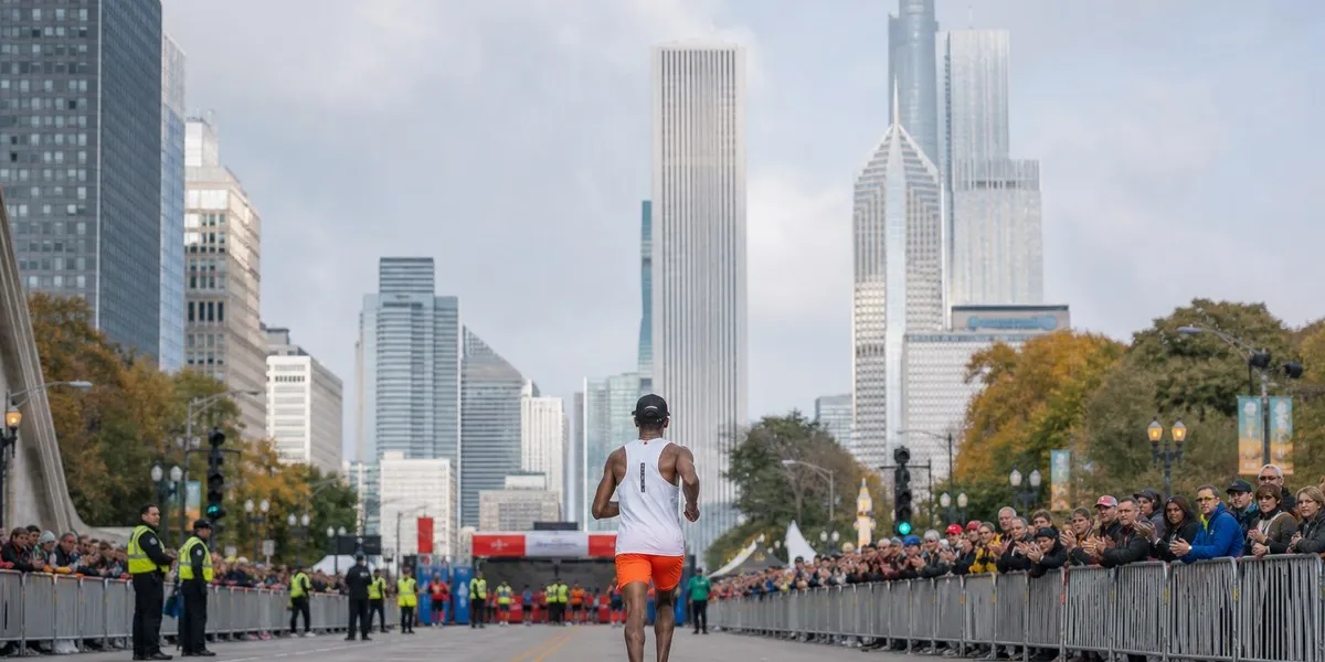Марафонец Амос Кипруто выиграл Чикагский марафон за 2:01:09 — Nation Kenya