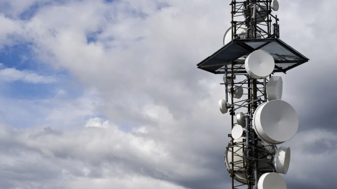 У Львові нема кому запускати генератори для веж мобільного зв'язку