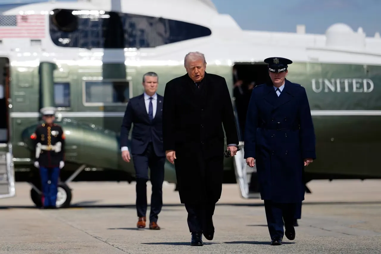 Трамп вирушив до Довера на церемонію зустрічі тіл загиблих на Близькому сході військових - CNN