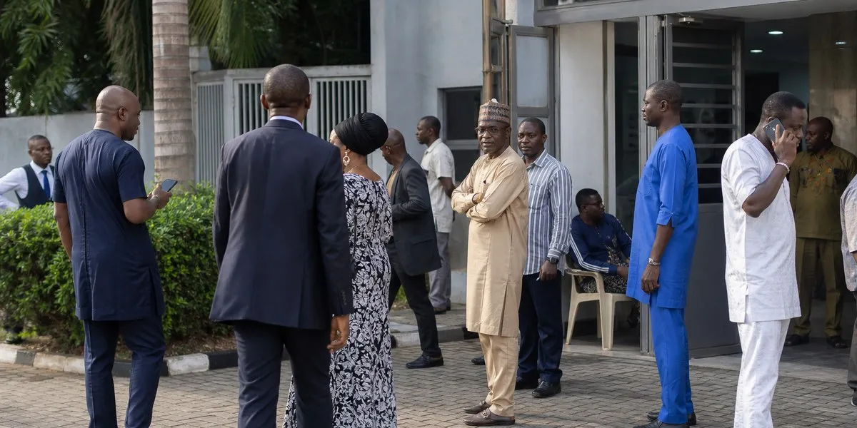 APC w Lagos zakazała kandydatom wyjazdu z kraju — Premium Times Nigeria