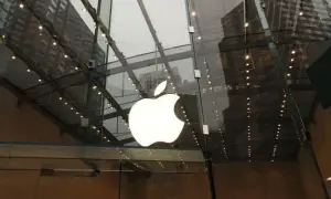 Стало известно, когда Apple выпустит свой первый гибкий гаджет
