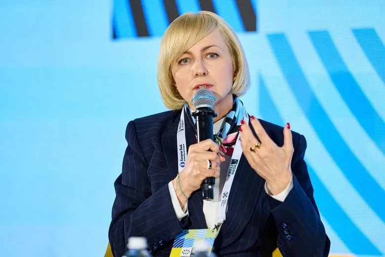 ПриватБанк спростив верифікацію для людей з інвалідністю та ветеранів