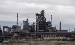 ArcelorMittal зупиняє найбільший металургійний завод України — CBC World