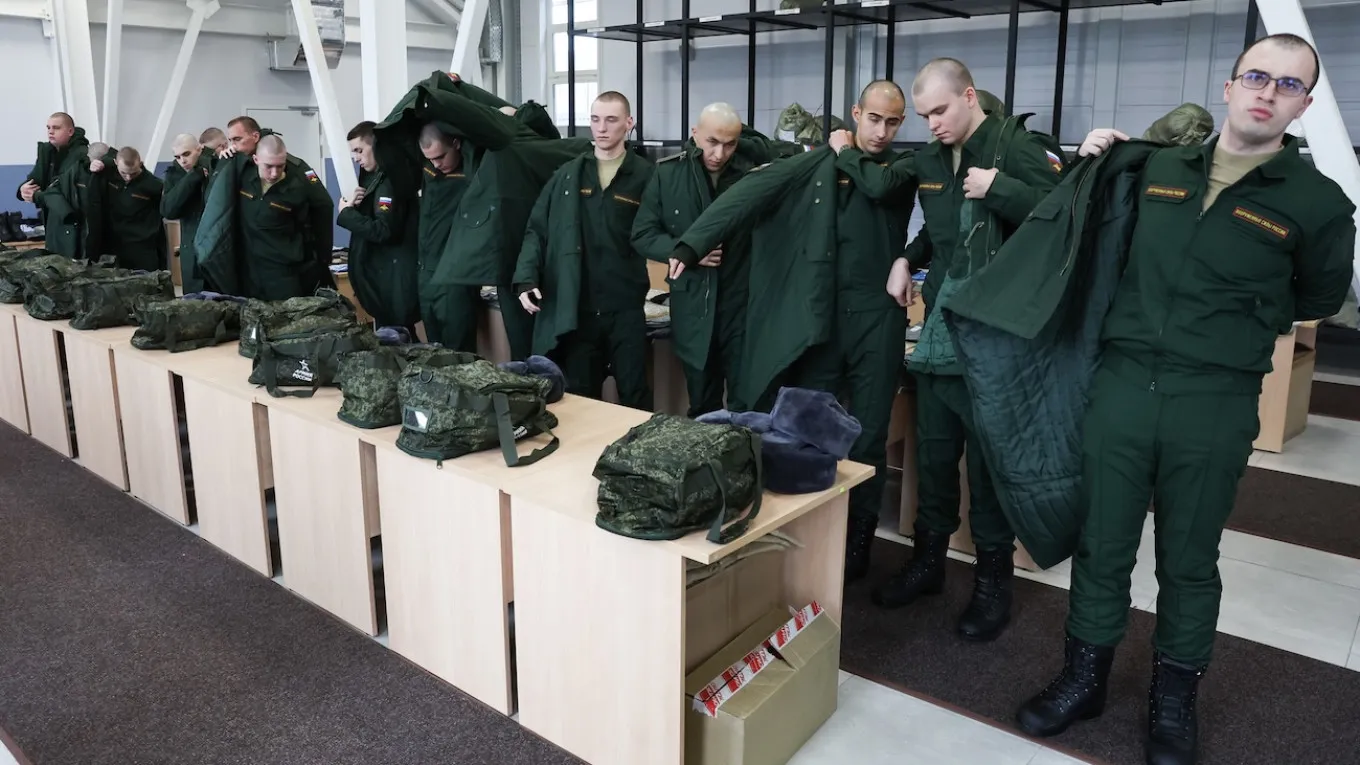 Russia announced that it is training more than 140,000 reservists