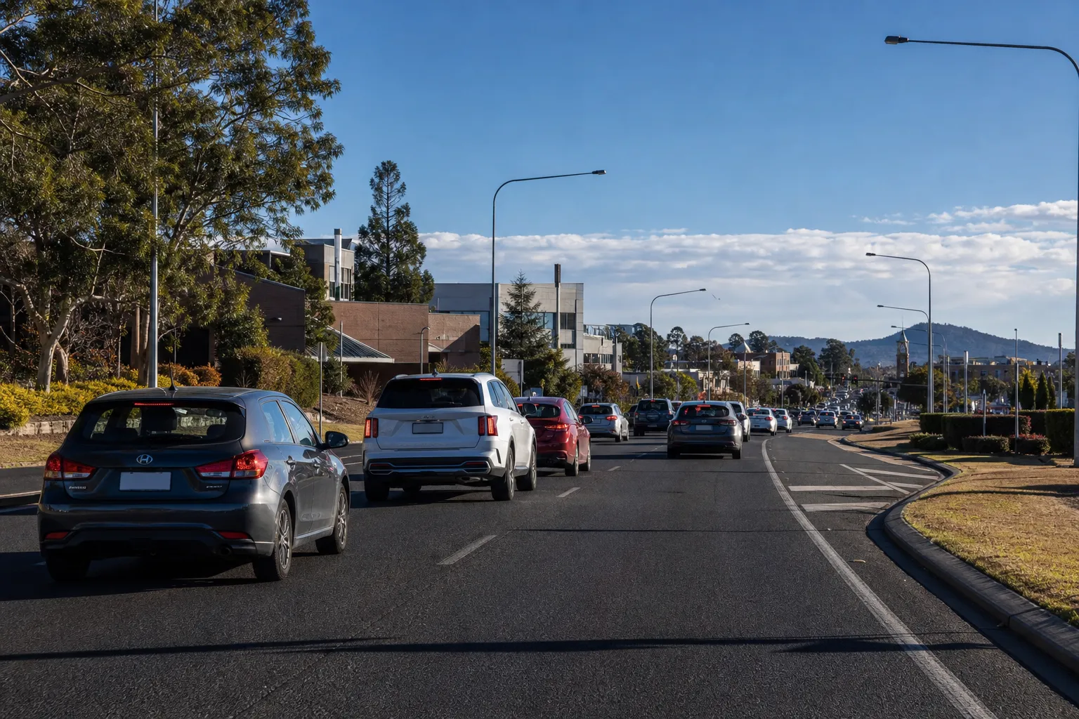 Australian driver fined for inattentive driving: police say he was buttering a bagel at the wheel