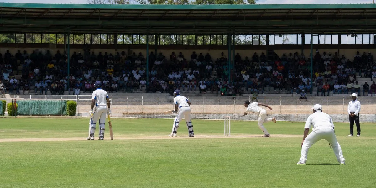 Australia i Zimbabwe rozpoczęły pierwszy ODI w Harare
