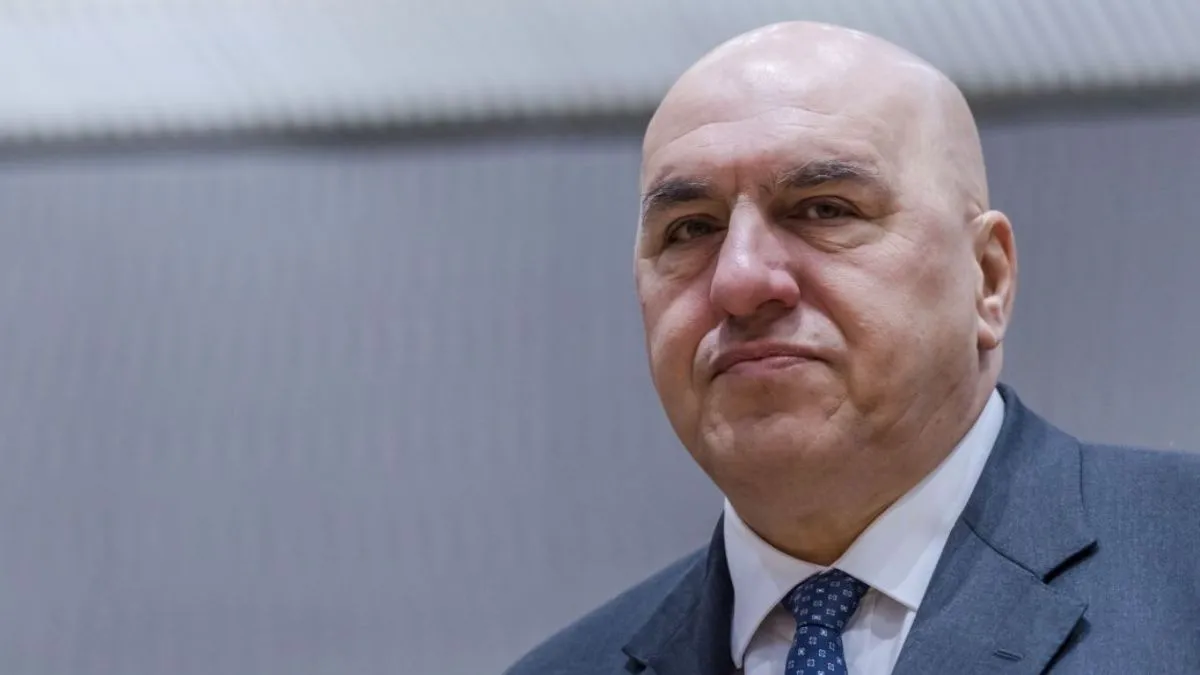 Міністр оборони Італії Крозетто застряг у Дубаї через атаки Ірану