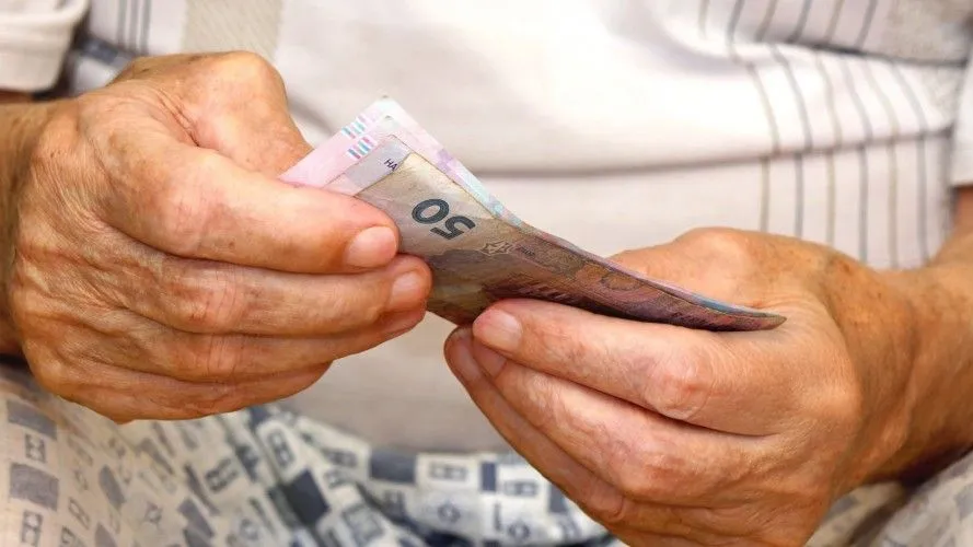 Українці можуть накопичувати страховий стаж для пенсії за кордоном: умови