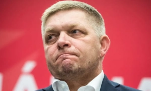 У Балтійському морі виявили підводний човен рф, його супроводять літаки та кораблі Швеції