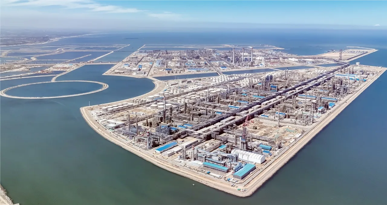 Найновіший НПЗ Китаю нарощує імпорт російської нафти після британських санкцій, — Reuters Найновіший НПЗ Китаю нарощує імпорт російської нафти після британських санкцій, — Reuters