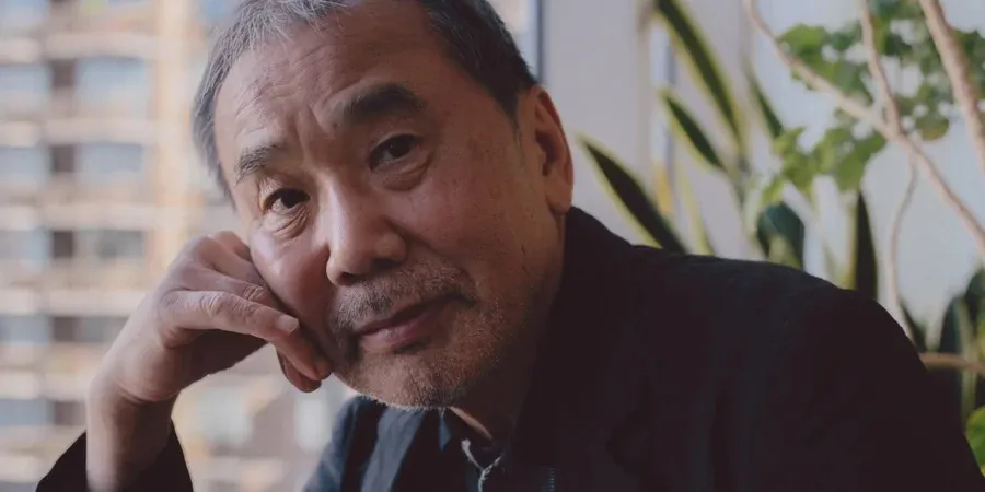 Письменник Харукі Муракамі видає перший роман за три роки