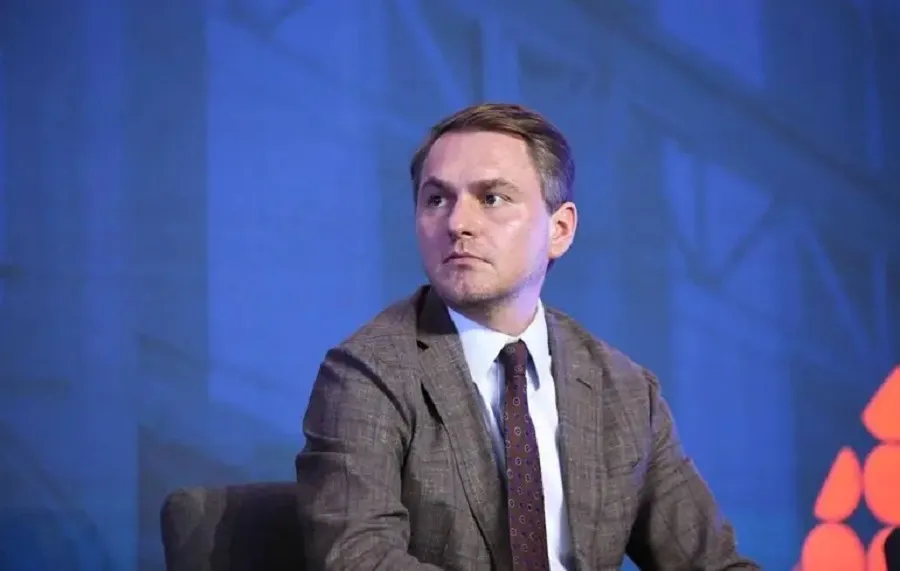 Руслан Кравченко заявив, що перебуває за кордоном у відрядженні
