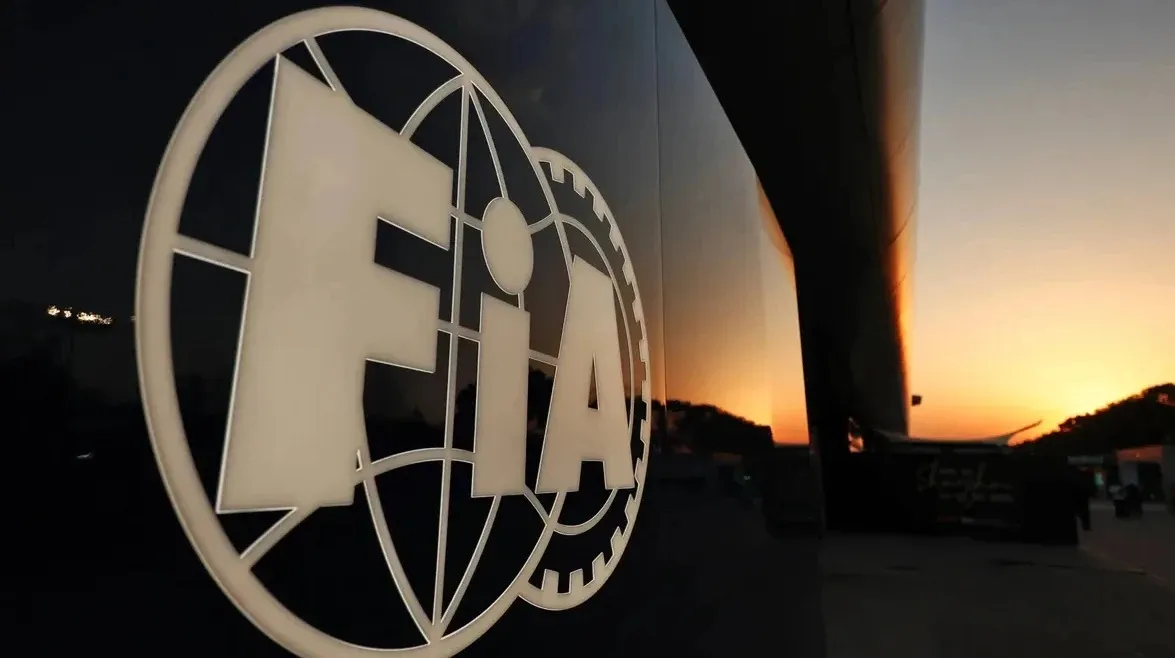 FIA отменила ограничения для российских и белорусских гонщиков