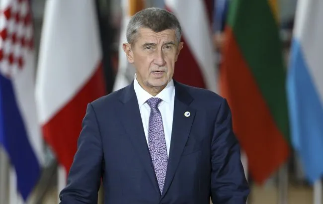Зеленський і Бабіш зустрінуться в Єревані без поїздки до Києва