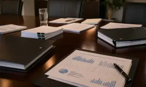 Інфографіка: Мінфін погасив валютні ОВДП на півтора мільярди