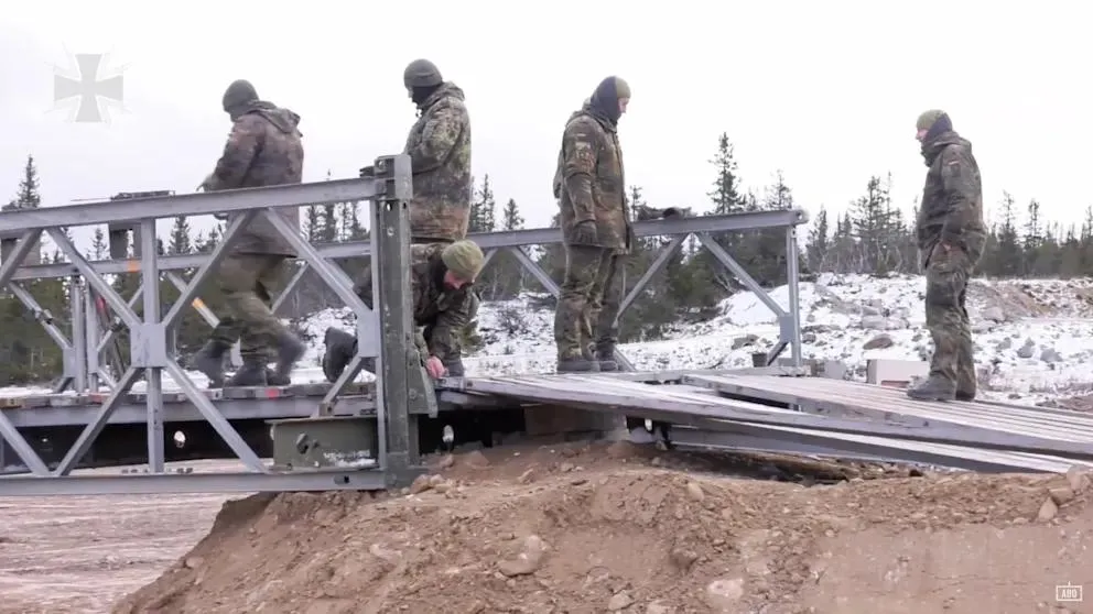 Німеччина допоможе Польщі побудувати протитанкові загородження біля російського кордону