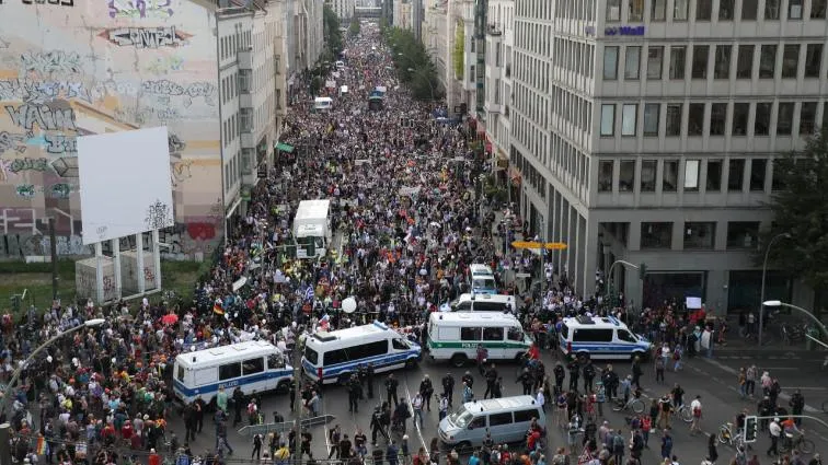 У Берліні відбулися масштабні рейди проти організованої злочинності та незаконного обігу зброї
