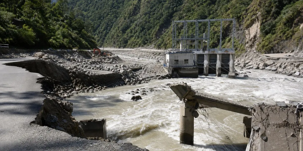 Наводнения на Бхотекоши: частный сектор Непала понес большую часть убытков