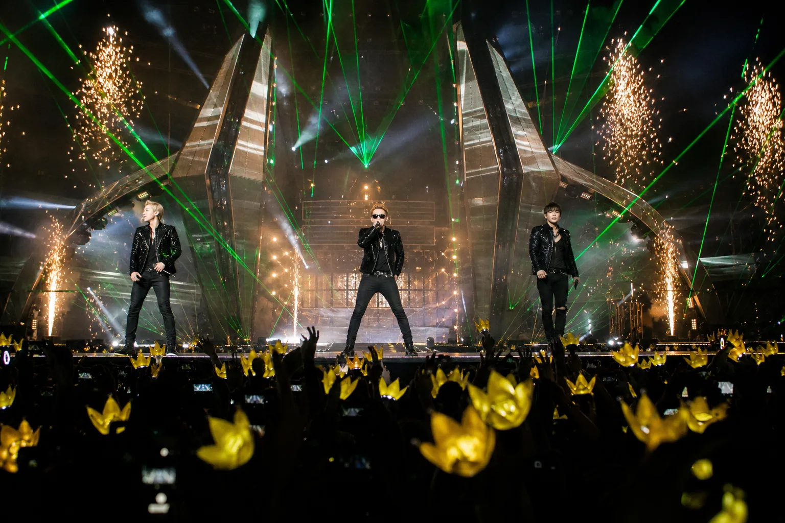 Big Bang launches anniversary world tour with concert in Goyang