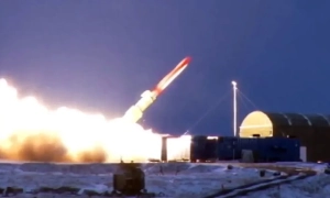 Державу-архіпелаг Тонгу вкрило хмарою попелу після виверження підводного вулкана. Загрози нових цунамі немає