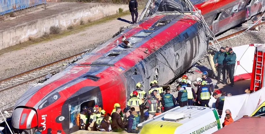 В Іспанії кількість жертв через зіткнення поїздів зросло до 45 осіб