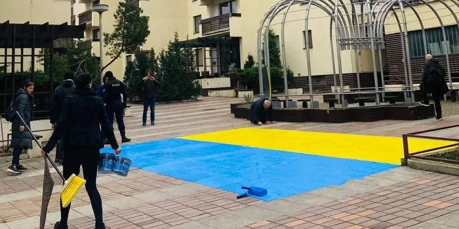 У Чехії остаточно виправдали активістів за малюнок прапора України