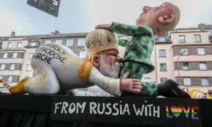 Макрон після невдалого дзвінка путіну пообіцяв Україні зброю