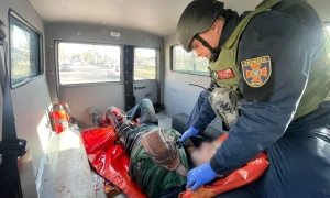 Киян попросили зачиняти вікна через масштабну пожежу у Святошинському районі