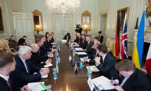 Мін’юст США оприлюднив матеріали справи Епштейна з повністю чорними сторінками