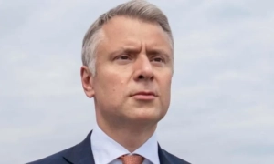 Заробляв на автівках і амуніції для армії: на Хмельниччині викрили «волонтера»