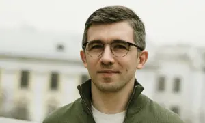 У Зеленского заявили, что он не должен реагировать на санкции США против Дубинского