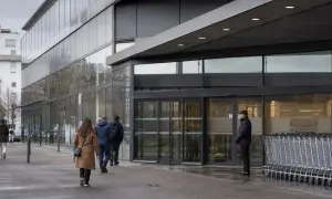 Долар упав до мінімуму за 3 роки, а золото через останні кроки Трампа оновило рекорд, — Reuters
