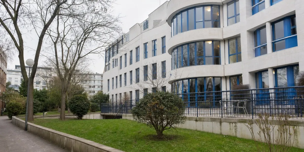 У Франції директор Casa Argentina в Парижі Сантьяго Мусіо подав у відставку