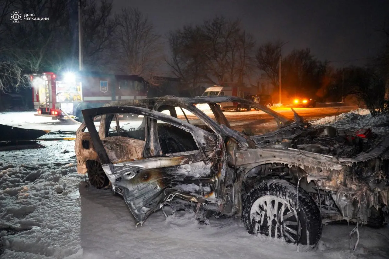 РФ вдарила по Черкасам дронами, зруйновано будинки та пошкоджено підприємства