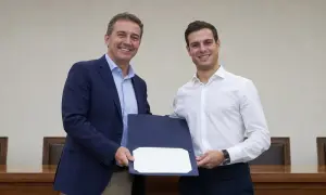 Усик после срыва боя с Фьюри вернулся в Украину