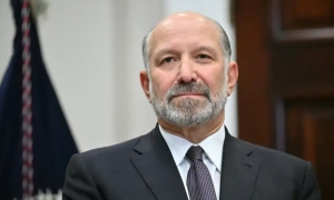 В рф масово закриваються шоуруми китайських авто, за рік зникли 643 салони