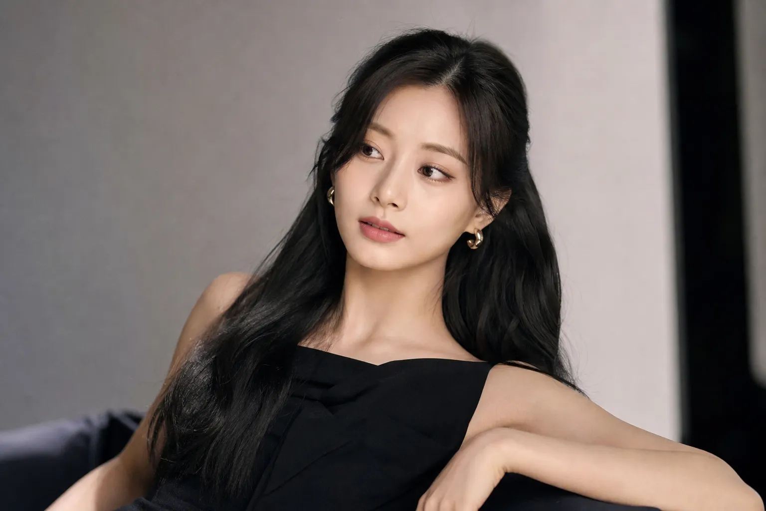 Chaeyoung of TWICE will continue her solo career outside of JYP Entertainment