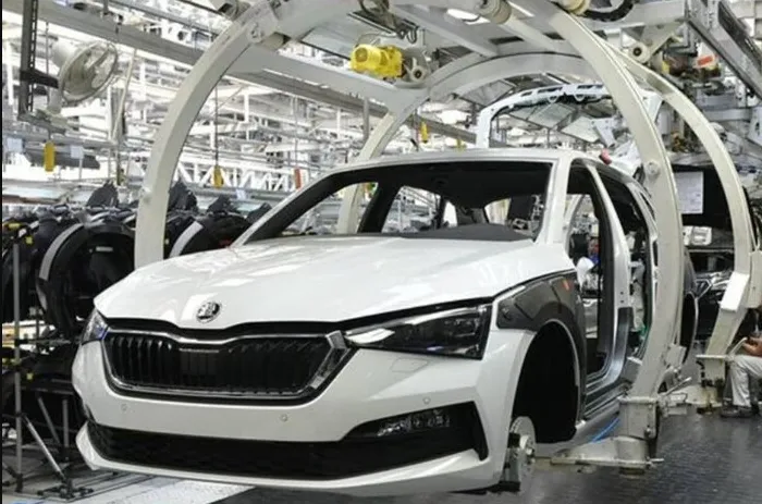 Світові автомобільні гіганти масово тікають із Китаю в іншу країну