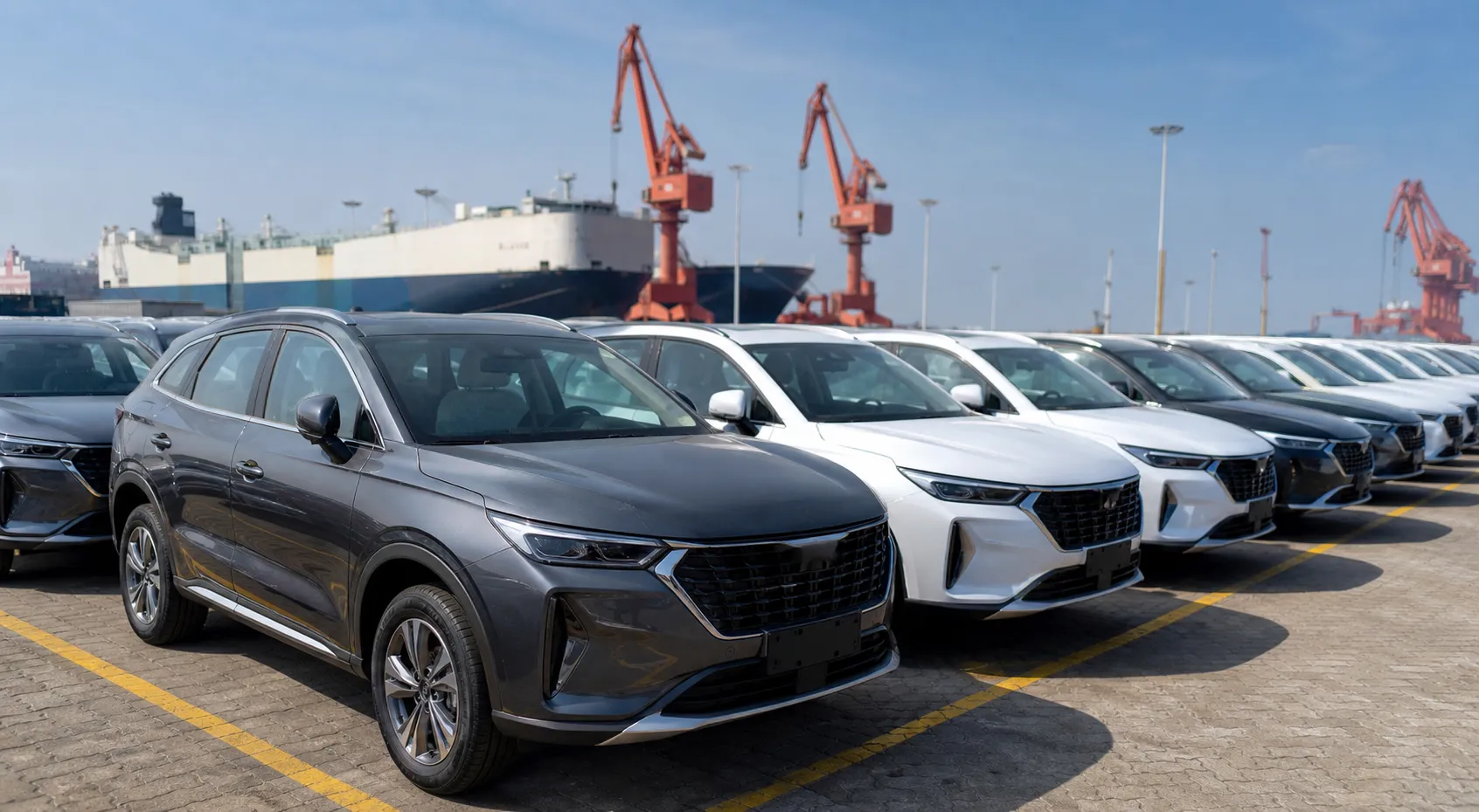 Экспорт легковых автомобилей из Китая вырос на 77,5% на фоне падения внутренних продаж