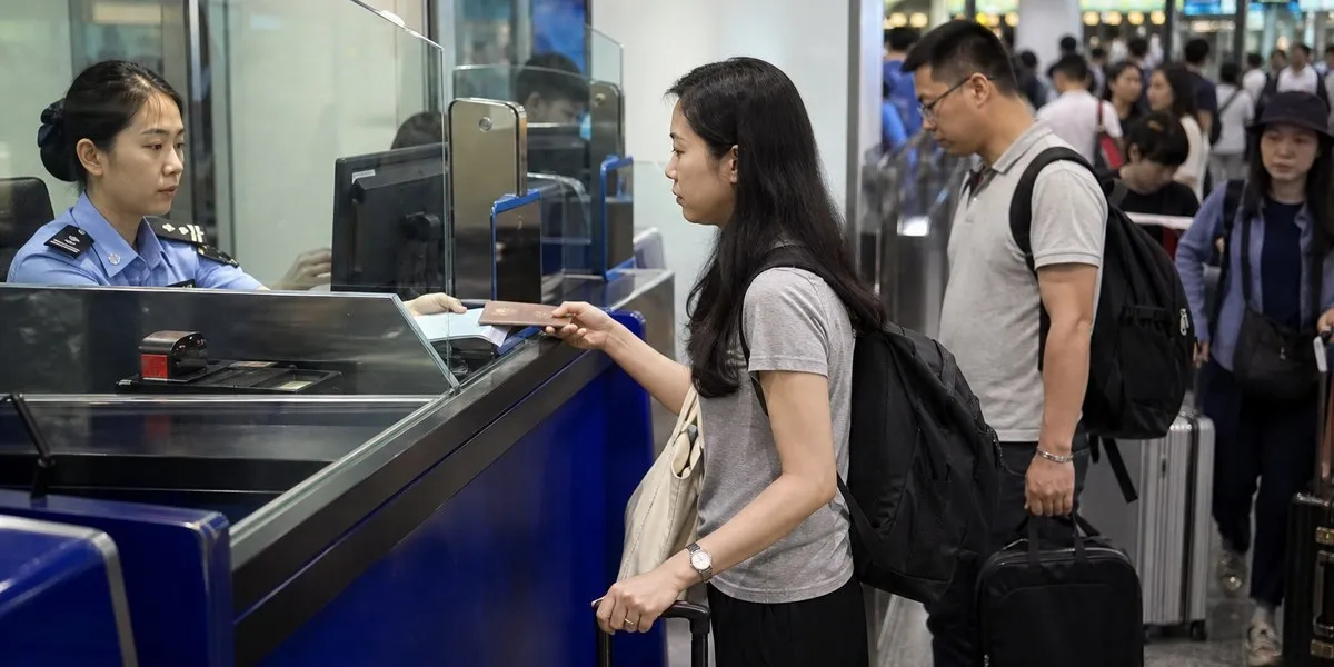 https://cdn-cabinet.ua.news/uploads/images/china_exit_bans_technological_security_1789487798043.webp