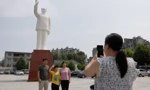 以色列军队突袭约旦河西岸阿尔穆盖伊尔村