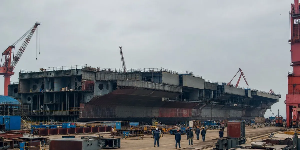 Chiny mogą zwodować czwarty lotniskowiec w 2027 roku — South China Morning Post
