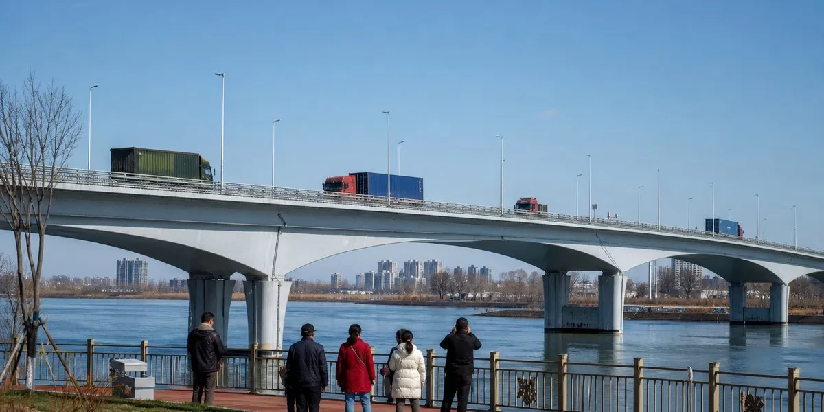 中国与朝鲜开通跨鸭绿江四车道大桥——Asharq Al-Awsat