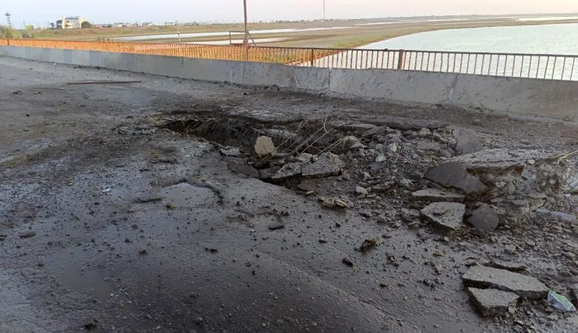 Росія замовчує знищення Чонгарського мосту в окупованому Криму