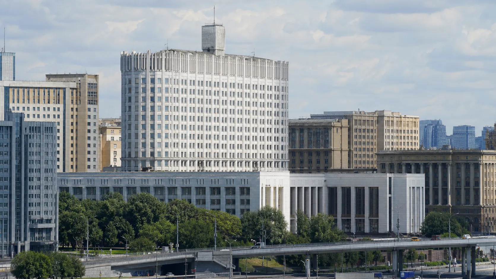 Рэтклифф контактировал с российскими спецслужбами в Москве — CNA | UA.NEWS