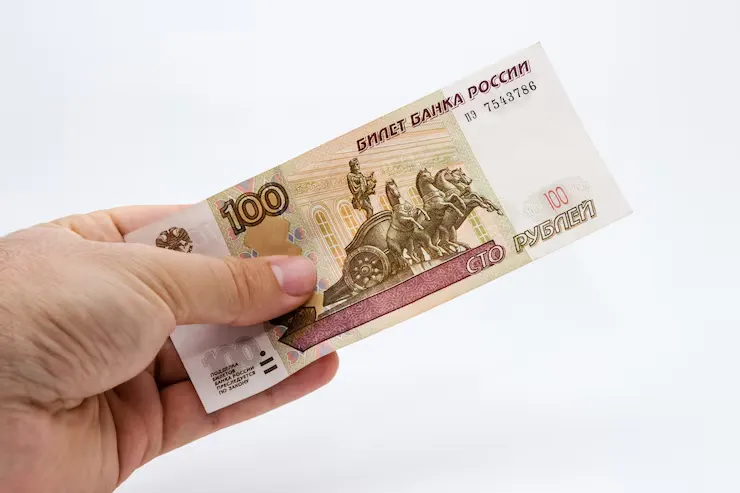 За полгода россияне потратили за рубежом рекордные 23,3 млрд долларов